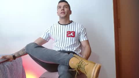 Snapshot of deconrios chatting on March 10, 2025, 4:46 pm Santiago online show from March 10, 2025, 4:46 pm