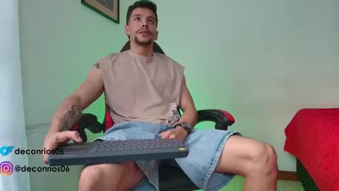 Snapshot of deconrios chatting on December 19, 2025, 10:06 pm Santiago online show from December 19, 2025, 10:06 pm