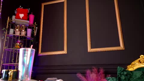 Snapshot of deeadiamond chatting on March 6, 2025, 8:08 am Deea online show from March 6, 2025, 8:08 am