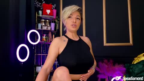 Snapshot of deeadiamond chatting on March 9, 2025, 7:59 pm Deea online show from March 9, 2025, 7:59 pm