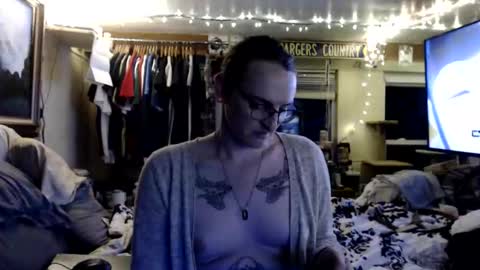 Snapshot of deep_hole_girl chatting on May 18, 2026, 4:07 am deep_hole_girl online show from May 18, 2026, 4:07 am