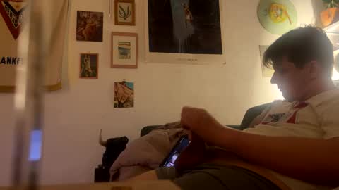 deep_long_vibes online show from October 8, 2025, 11:24 pm