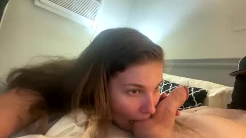 deepthroatqueen33 online show from October 8, 2025, 11:02 pm