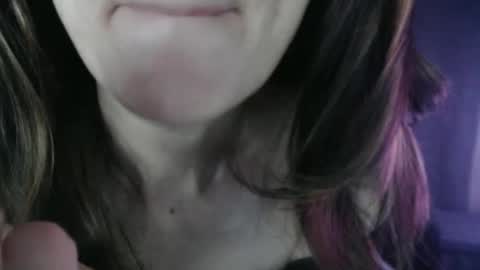 Snapshot of deessedivine chatting on November 13, 2025, 4:06 pm KamiDevi online show from November 13, 2025, 4:06 pm