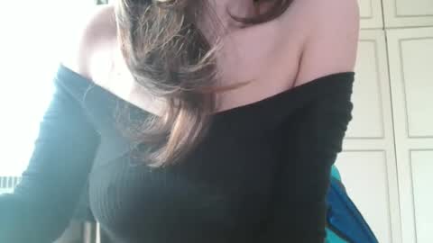 KamiDevi online show from March 28, 2026, 2:16 pm