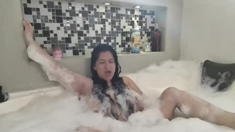 Snapshot of deesseluxure_ chatting on February 9, 2025, 1:56 pm Andre online show from February 9, 2025, 1:56 pm