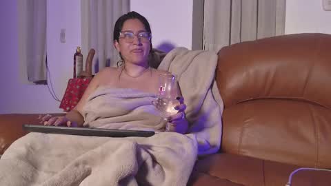 Snapshot of deesseluxure_ chatting on February 20, 2025, 9:33 am Andre online show from February 20, 2025, 9:33 am