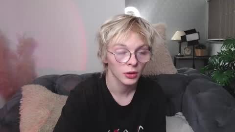 deficitt online show from December 24, 2024, 2:43 am