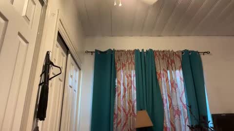 Tori online show from March 12, 2026, 11:22 pm