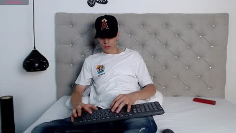 DEIVY online show from December 6, 2024, 7:56 pm