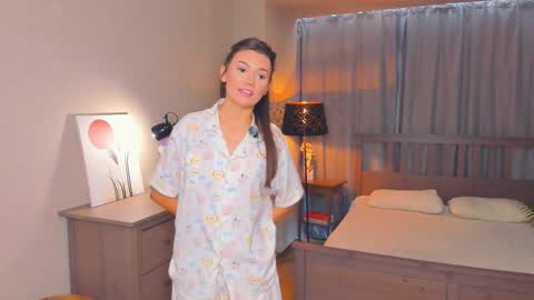 Snapshot of deidreluer chatting on March 25, 2026, 7:14 am Laura online show from March 25, 2026, 7:14 am