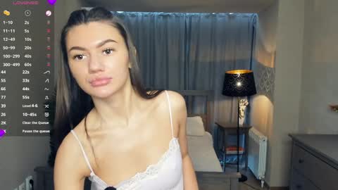Snapshot of deidreluer chatting on April 12, 2026, 7:57 am Laura online show from April 12, 2026, 7:57 am