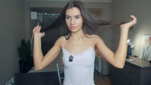 Snapshot of deidreluer chatting on May 23, 2026, 7:24 am Laura online show from May 23, 2026, 7:24 am