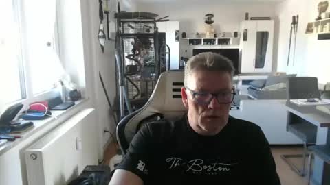 Snapshot of deinprinz2312 chatting on April 23, 2026, 9:30 am deinprinz2312 online show from April 23, 2026, 9:30 am