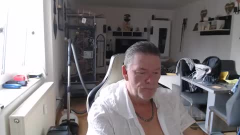 Snapshot of deinprinz2312 chatting on June 2, 2026, 4:14 am deinprinz2312 online show from June 2, 2026, 4:14 am