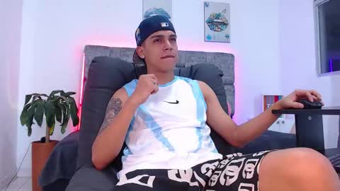 Snapshot of deivid_santoss chatting on November 7, 2025, 3:28 am Deivid online show from November 7, 2025, 3:28 am