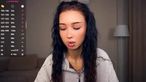 Snapshot of delanakimbral chatting on September 18, 2025, 7:32 am Hello everyone Im Tessa Make yourself comfortable. Were going to have fun together online show from September 18, 2025, 7:32 am