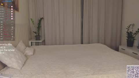 Dia online show from February 23, 2025, 9:05 pm