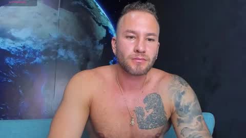 Snapshot of delessandro_world chatting on February 6, 2026, 12:48 am Delessandro online show from February 6, 2026, 12:48 am