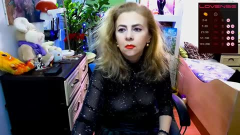 Snapshot of delicecat chatting on December 5, 2024, 10:55 am Delicacat online show from December 5, 2024, 10:55 am