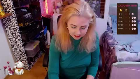 Snapshot of delicecat chatting on October 29, 2025, 9:27 pm Delicacat online show from October 29, 2025, 9:27 pm