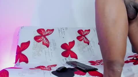 Snapshot of deliciouscocoa chatting on March 7, 2025, 10:43 pm Jean paul and Salome online show from March 7, 2025, 10:43 pm