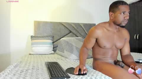 Snapshot of deliciouscocoa chatting on November 23, 2025, 10:48 am Jean paul and Salome online show from November 23, 2025, 10:48 am