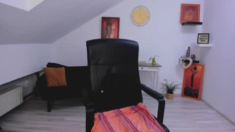 Snapshot of deliciouslolly chatting on April 27, 2026, 3:26 am DeliciousLolly online show from April 27, 2026, 3:26 am