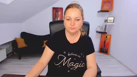 Snapshot of deliciouslolly chatting on May 22, 2026, 2:51 am DeliciousLolly online show from May 22, 2026, 2:51 am