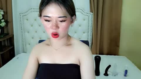 Sophie online show from June 7, 2026, 2:37 am