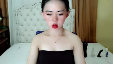 Sophie online show from June 28, 2026, 3:01 am