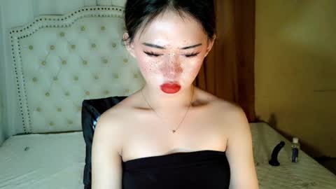 Sophie online show from June 28, 2026, 3:40 pm