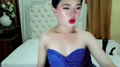 Sophie online show from July 14, 2026, 6:51 am