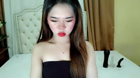 Sophie online show from July 26, 2026, 3:14 am