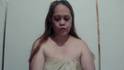 Snapshot of deliciousmel4u chatting on May 1, 2026, 11:31 pm mel online show from May 1, 2026, 11:31 pm