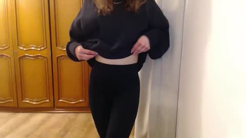 Aurora online show from December 18, 2025, 6:30 am