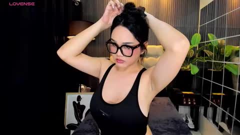 Tyra Colins online show from September 28, 2025, 6:02 pm