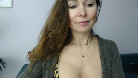 Snapshot of delilah_sweet chatting on December 9, 2024, 4:05 pm delilah_sweet online show from December 9, 2024, 4:05 pm