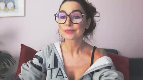 Snapshot of delilah_sweet chatting on November 11, 2025, 4:40 pm delilah_sweet online show from November 11, 2025, 4:40 pm