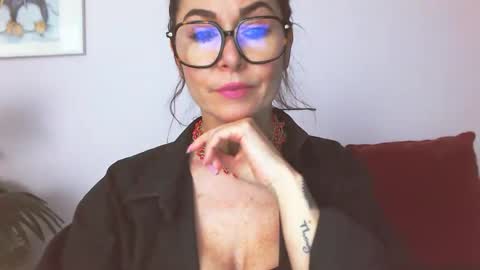 Snapshot of delilah_sweet chatting on December 3, 2025, 4:38 pm delilah_sweet online show from December 3, 2025, 4:38 pm