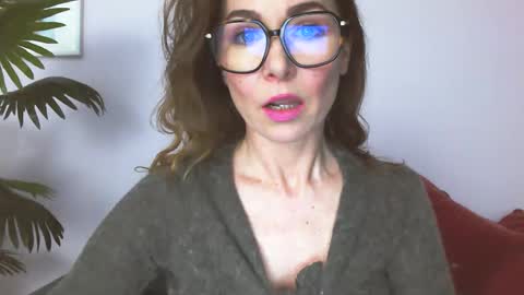 delilah_sweet online show from May 18, 2026, 4:02 pm