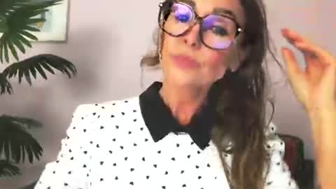 delilah_sweet online show from July 27, 2026, 5:31 pm