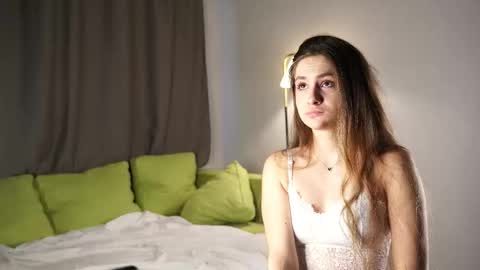 Snapshot of delilahgenova chatting on December 17, 2025, 7:58 am Nala online show from December 17, 2025, 7:58 am