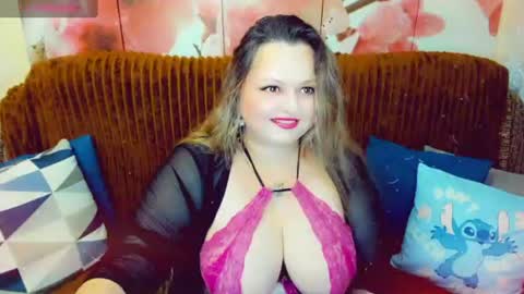 Snapshot of delinnia chatting on June 27, 2026, 12:22 pm Margo online show from June 27, 2026, 12:22 pm