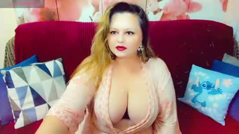 Snapshot of delinnia chatting on July 4, 2026, 12:00 pm Margo online show from July 4, 2026, 12:00 pm