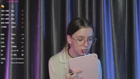 Rochel online show from December 21, 2025, 4:03 pm