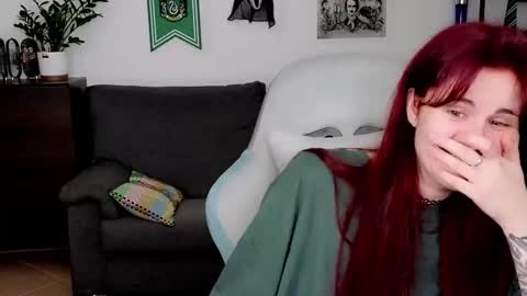 dellacrush_ online show from February 18, 2026, 7:32 pm