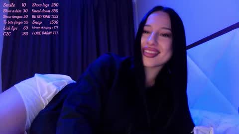 delly_love online show from December 17, 2025, 9:43 pm