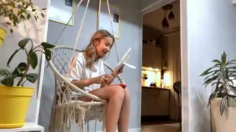 I am Lola hello world online show from July 20, 2026, 5:48 pm