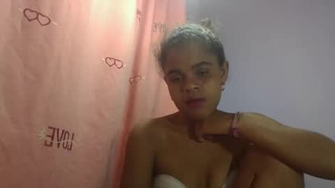 Snapshot of delphineee chatting on April 9, 2026, 6:46 pm delphine online show from April 9, 2026, 6:46 pm